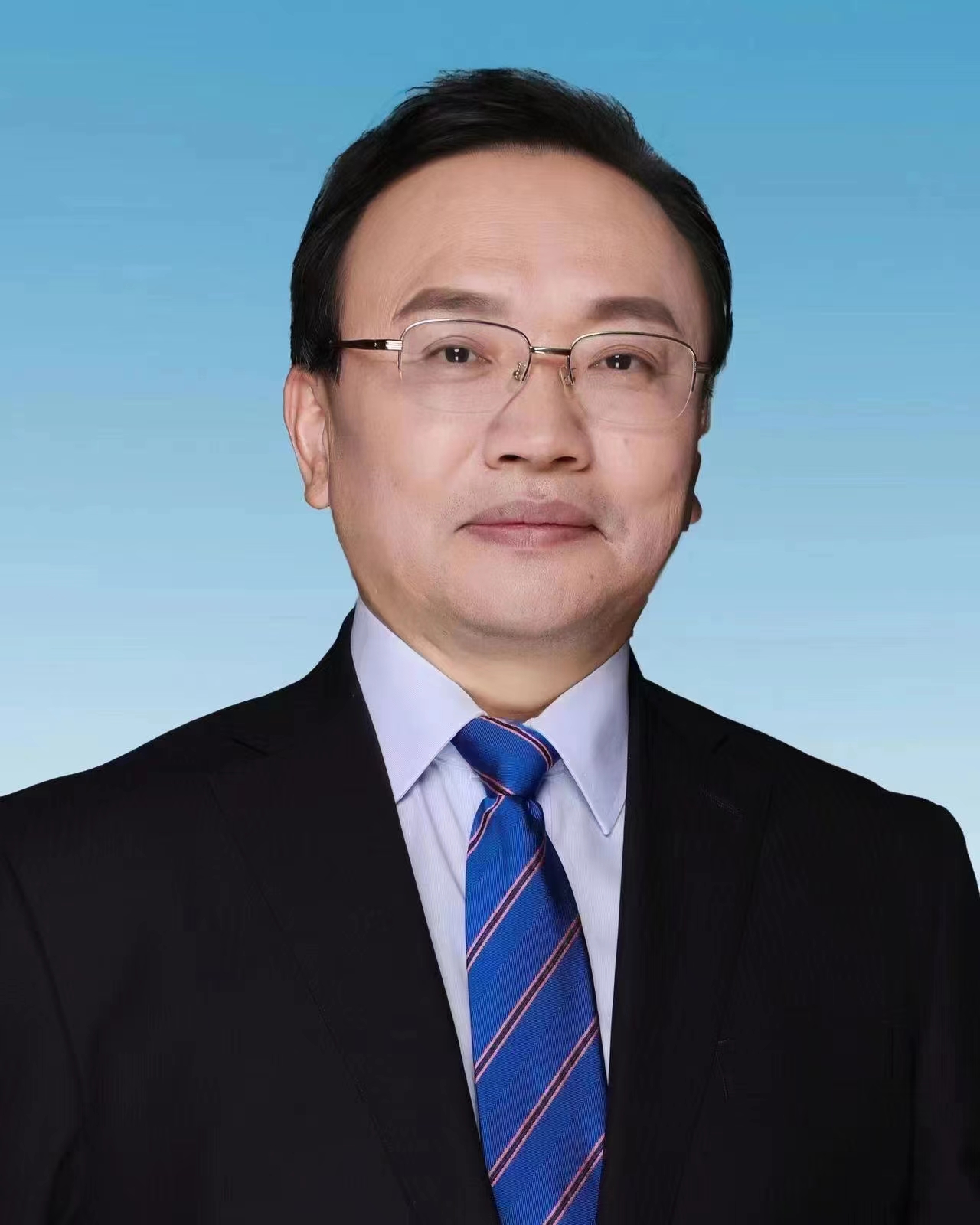 夏立新教授